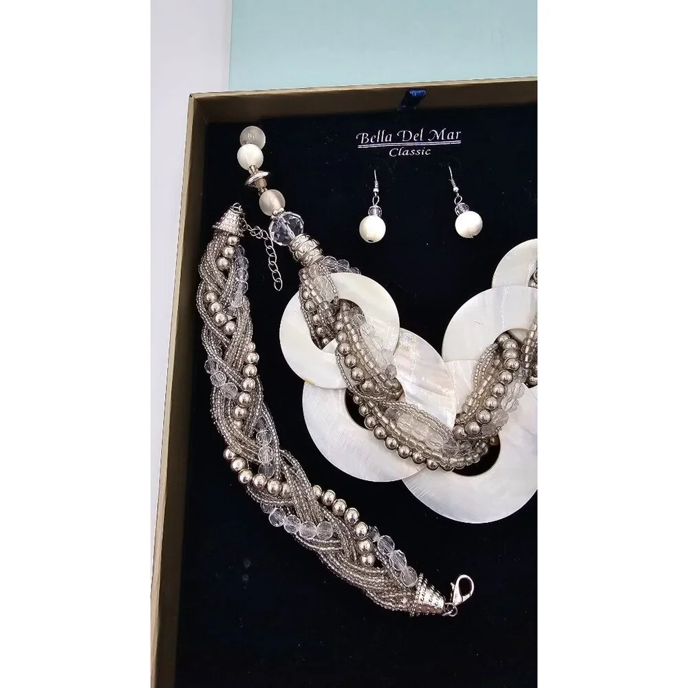 Bella Del Mar Expressions Classic Collection White Shell Jewelry Set of 3 - Picture 6 of 9